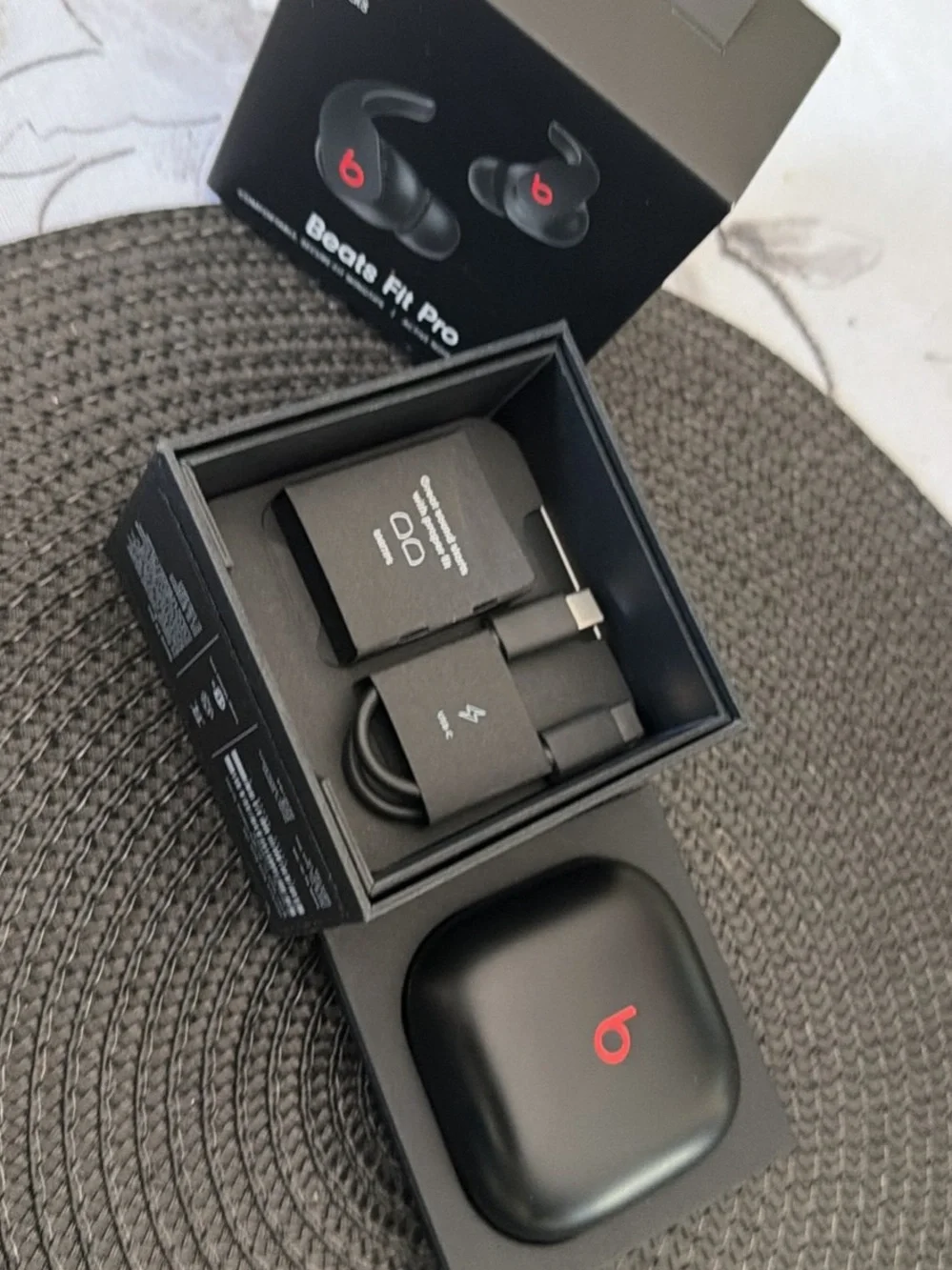 Beats Powerbeats Pro True Wireless Earbuds NOISE CANCELLATION